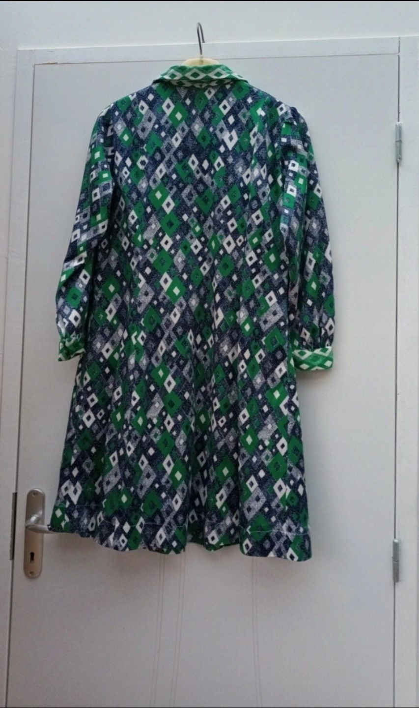 Vestido padrão geométrico com laço