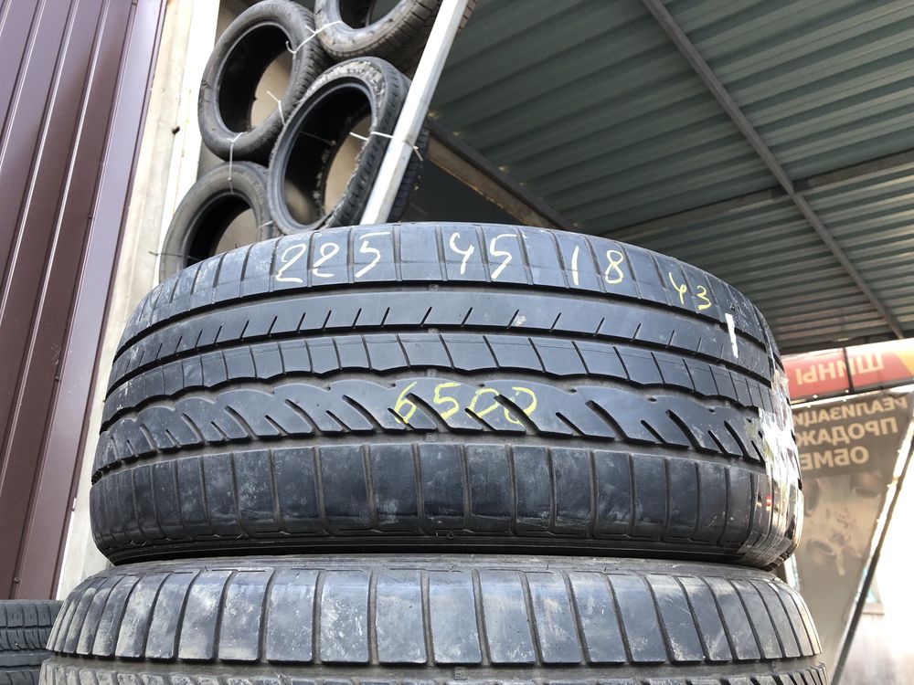 225/45R18 Dunlop 4-шт Шиномонтаж-Protector