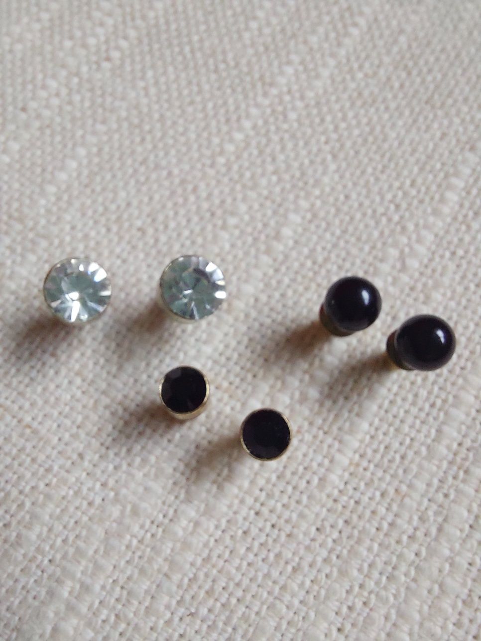 Conjunto de três pares de brincos