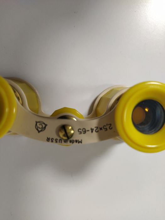 Бинокль для театра