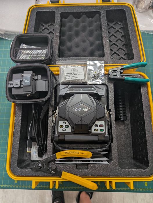 Автоматичний зварювальний апарат для оптоволокна DVP-765