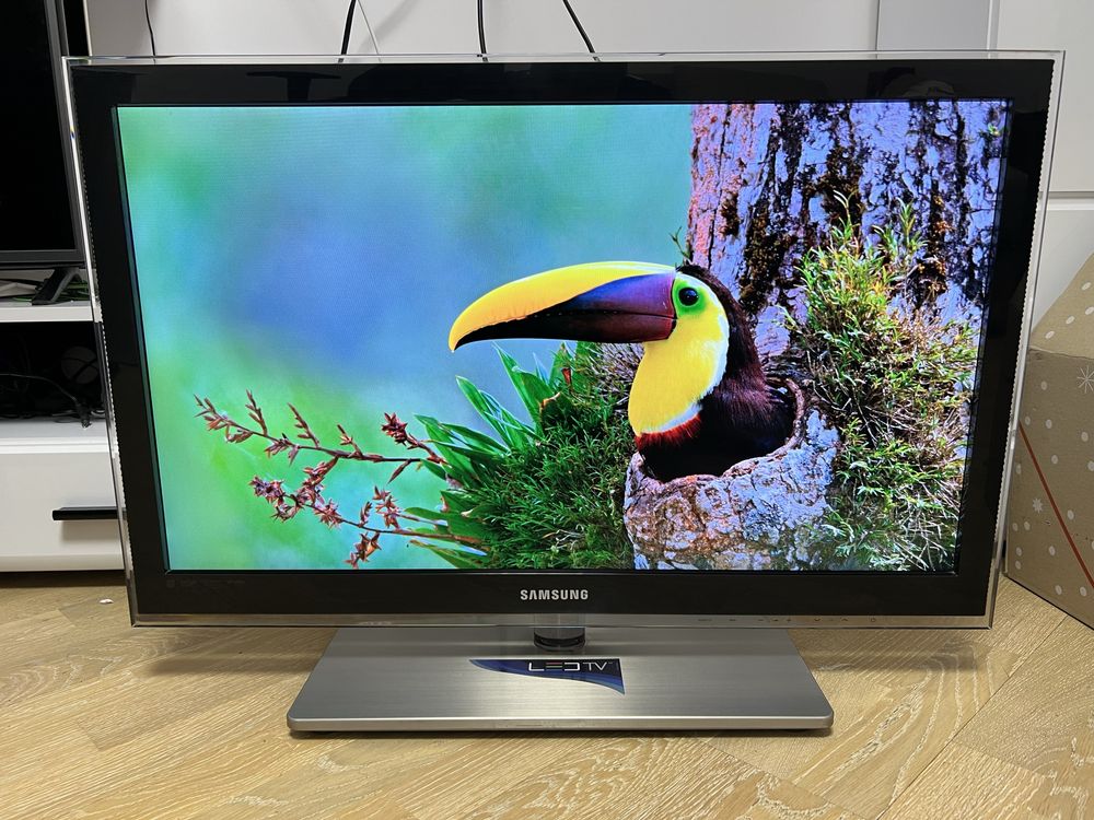 Телевізор Samsung UE32C6500
