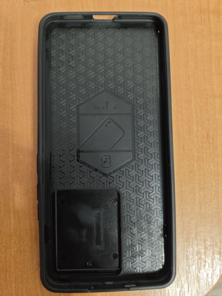 Чохол  для  POCO  F6