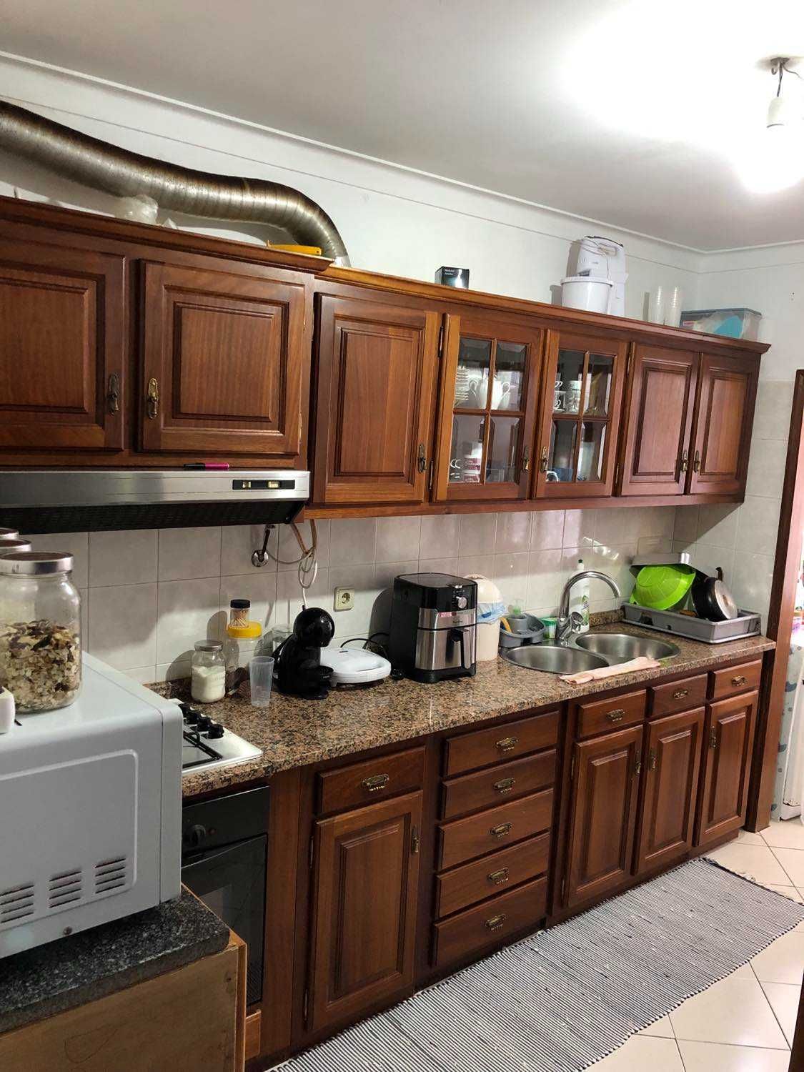 Apartamento T1 com garagem fechada em Santa Marta - Viana do Castelo