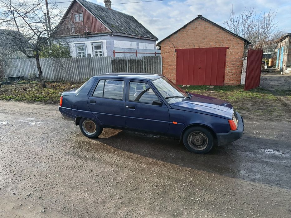 Продам славуту 2010 года выпуска инжектор на полном исправном ходу