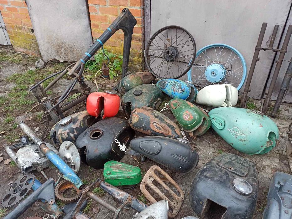 Бак бензиновий до мотоцикла ІЖ 49.