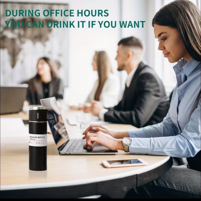 Термос із нержавіючої сталі з вакуумною ізоляцією та дорожні кружки