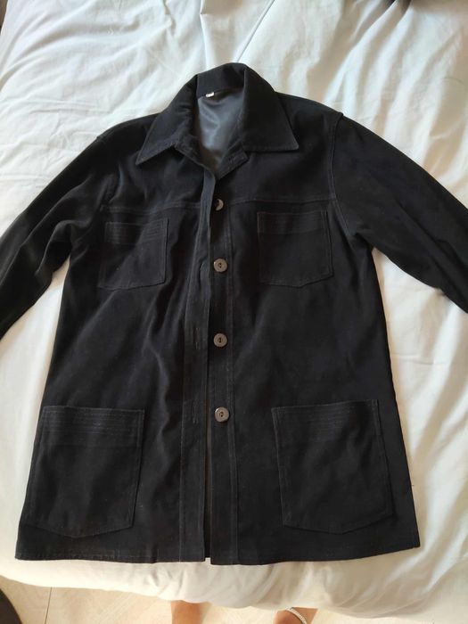 Camisa camiseiro preta, tamanho M de camurça