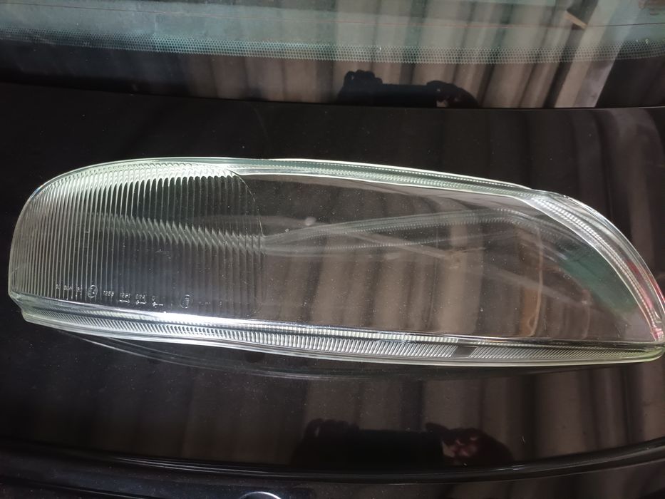 Volvo s60 / v70 vidro farol novo
