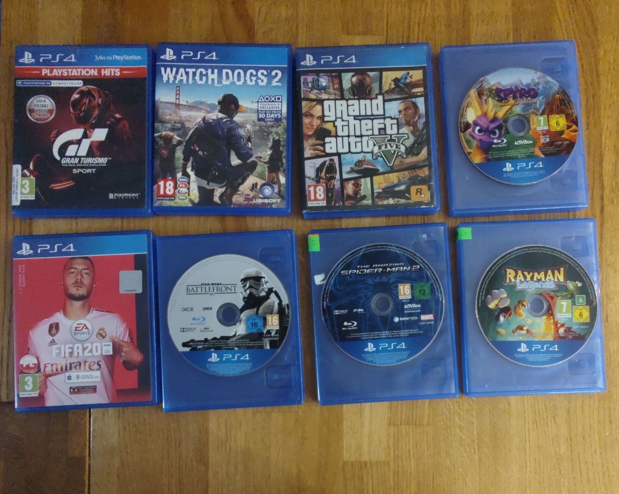 Sprzedam PS 4 SLIM 1 TB pamięci