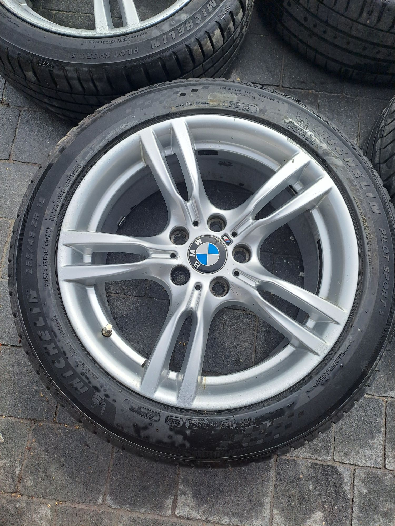 Koła bmw f30 f32 f33 f34 f36 mpakiet styling 400 18"z oponami