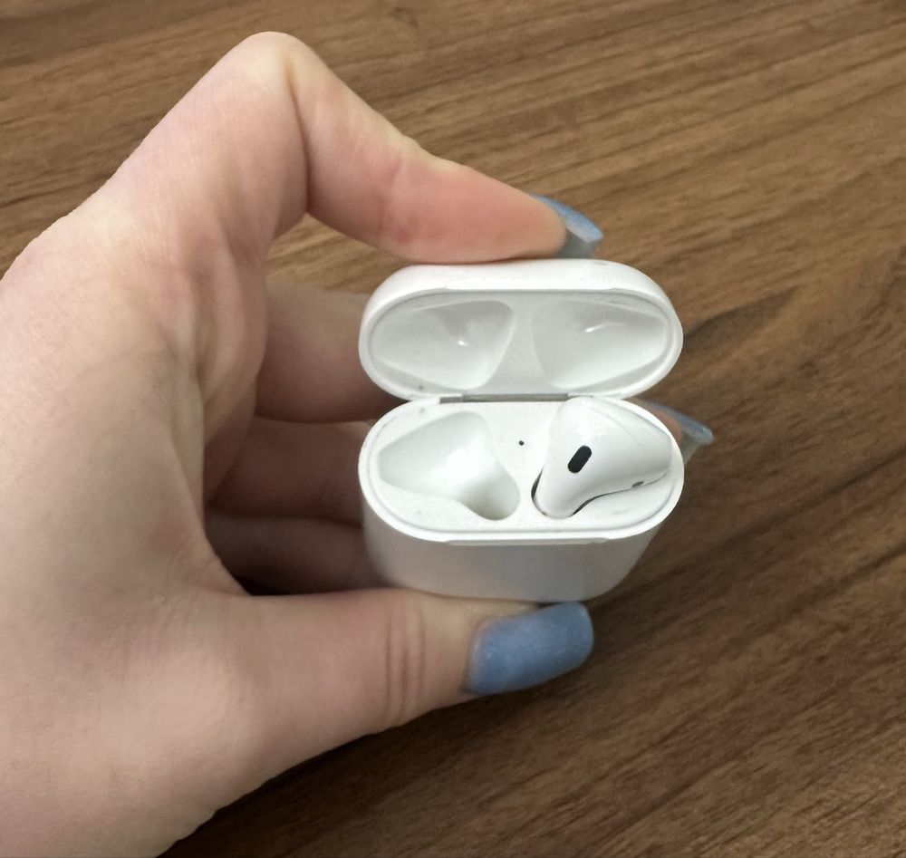 AirPods (без лівого навушника)