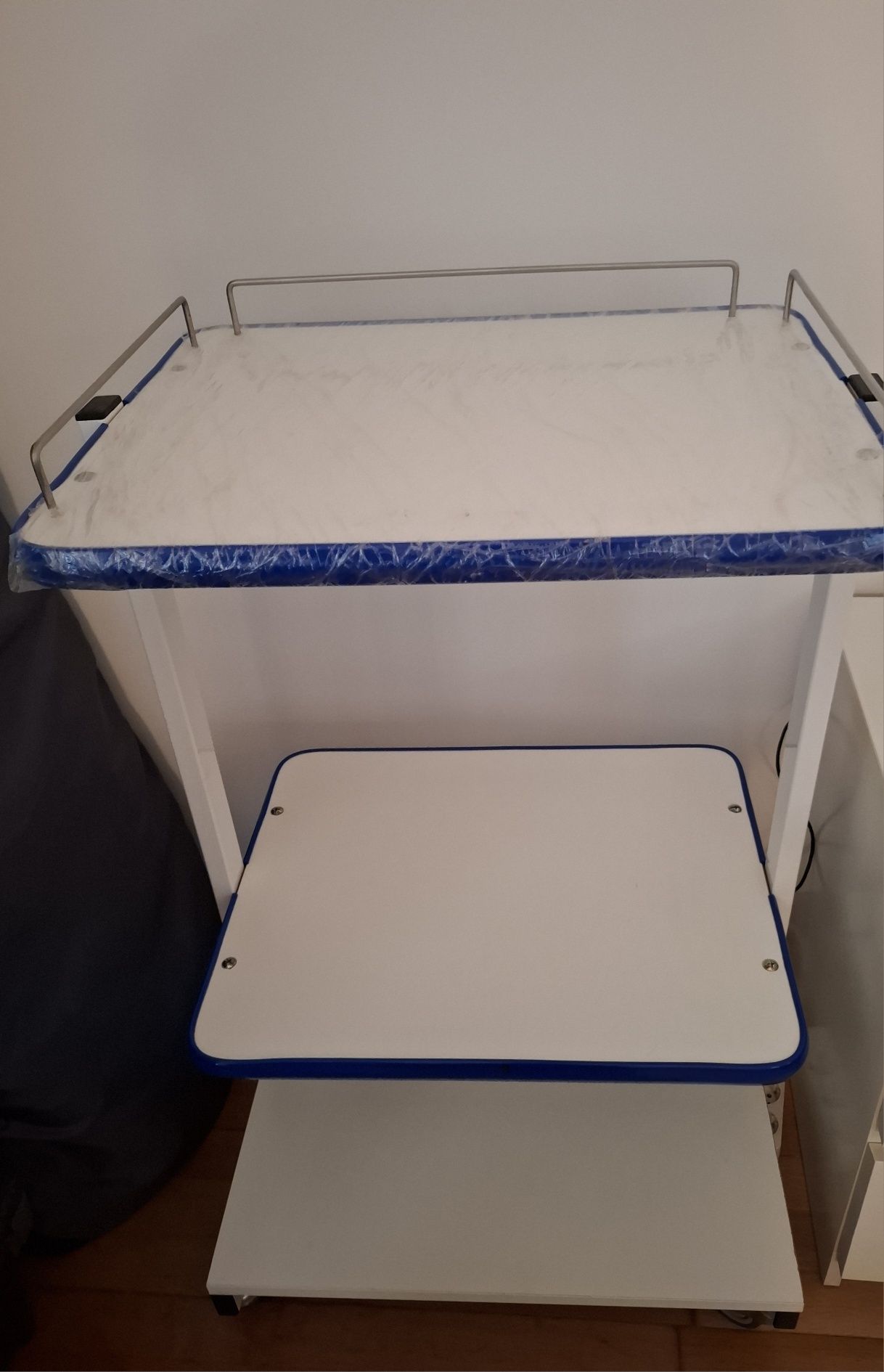 Mesa trabalho/apoio
