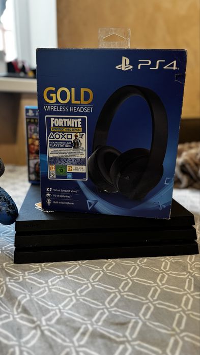 PS4 PRO 1tb(+2 DualShock 4v2,навушники бездротовіві )