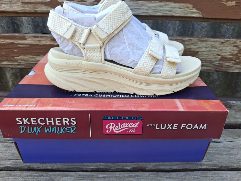 Продам женские сандалии Skechers