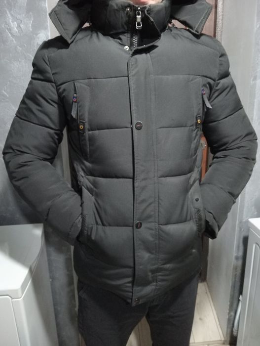 Продам чоловічу зимову куртку, розмір L-XL