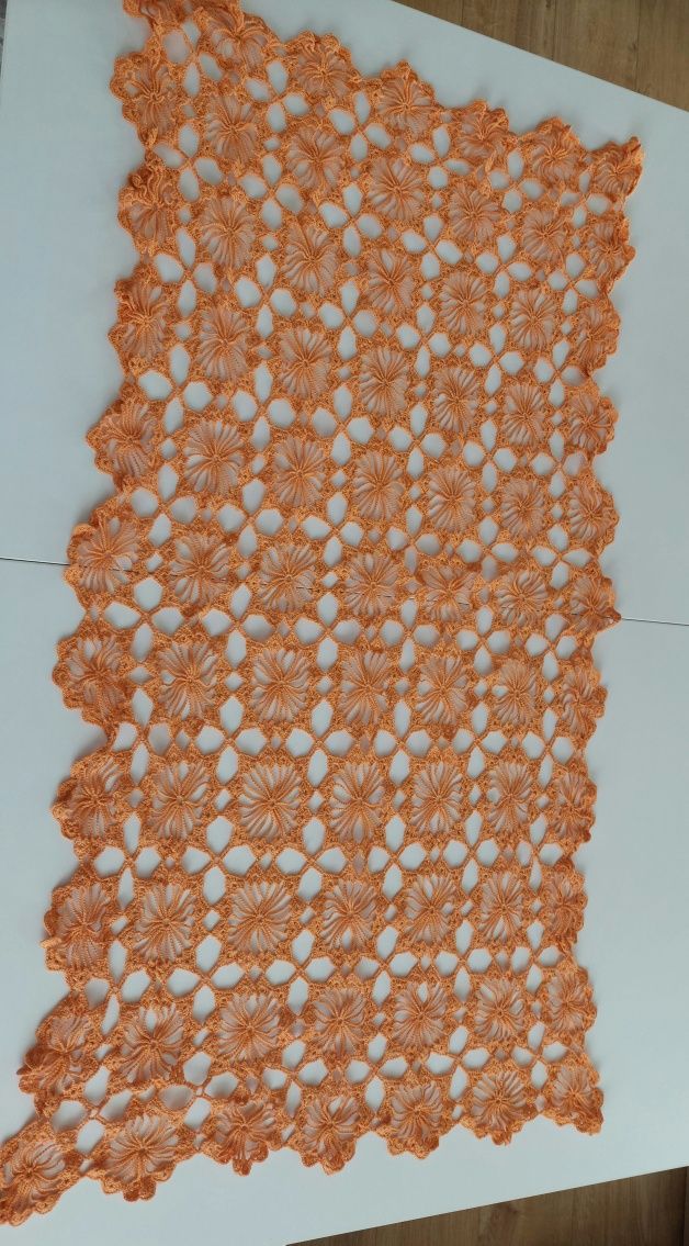 Pomarańczowa szydelkowana serweta obrus bieznik
