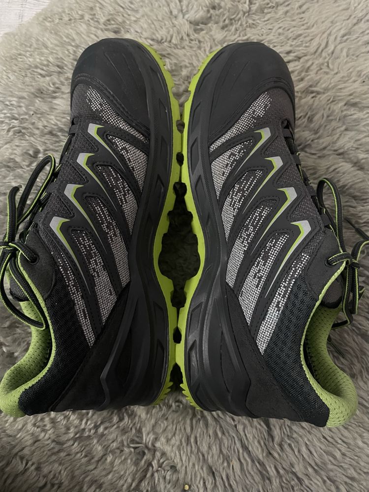 Чоловічі захисні кросівки Lowa LARROX Work GTX grey Lo S3 CI