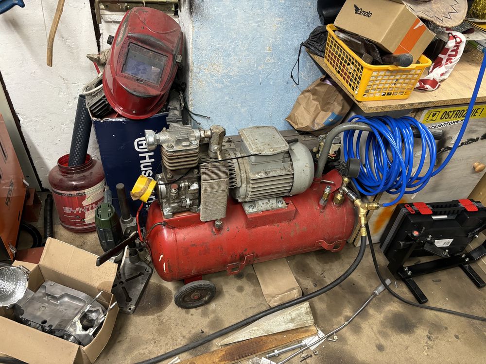 Kompresor polmo AHS 23R 40TF