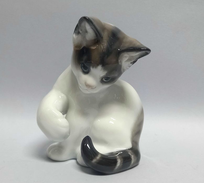 Kotek, figurka Rosenthal, proj. Theodor Kärner