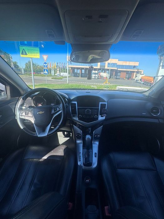 Шевроле Круз 2012 года