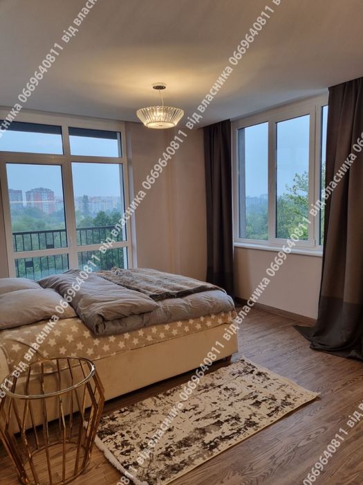 Стильна дизайнерська студія 51м.кв