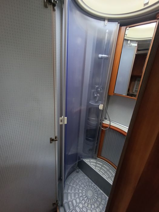 Só está semana autocaravana perfilada marca alemã hobby