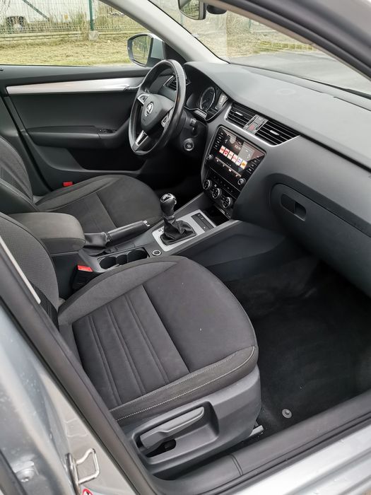 Skoda octavia 1.6tdi dsg duża navi