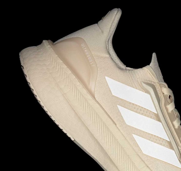 Кросівки жіночі для бігу, фітнесу Adidas Ultraboost 5x