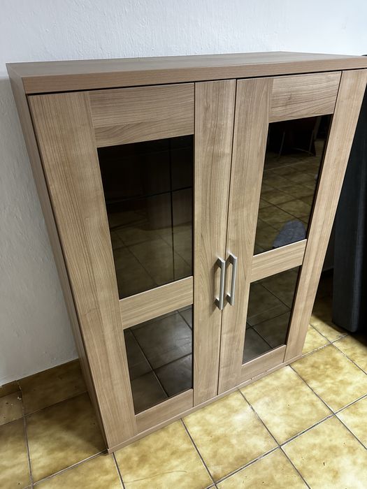 Witryna z przeszkleniem kolor dab