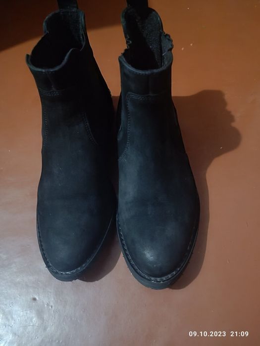 Ботінки нат.шкіра розмір 38