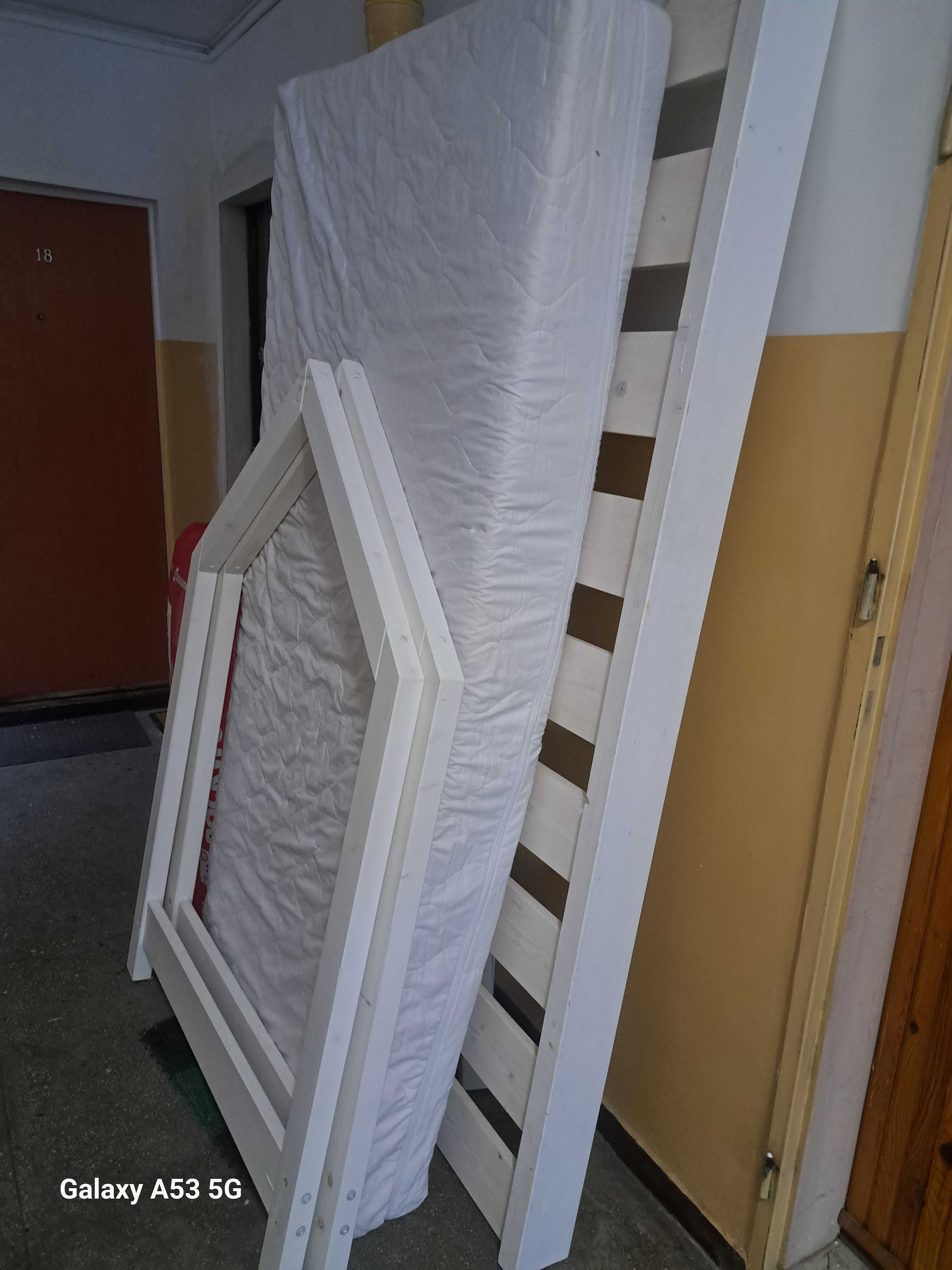 Łóżko domek dziecięce z materacem