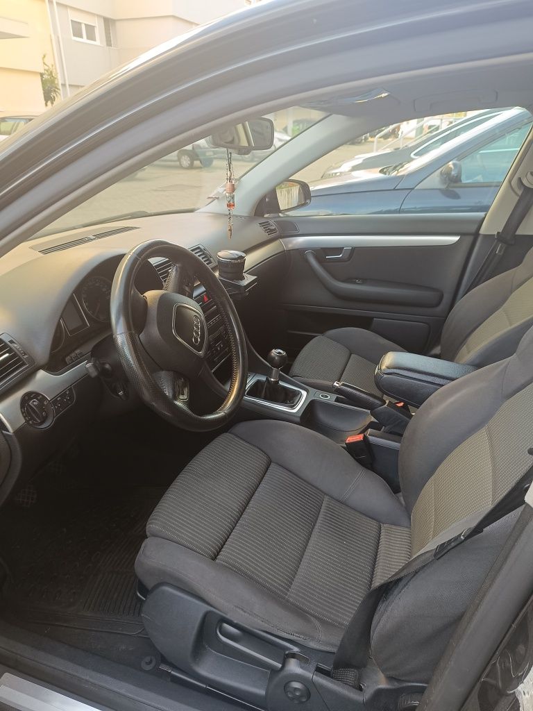 Audi A4 S-line TDI 2.0 170 CV carro impecável para os anos pode trazer