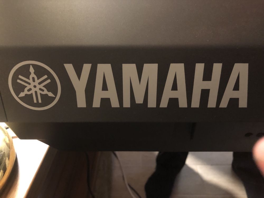 Цифровое фортепиано Yamaha P-105 Black