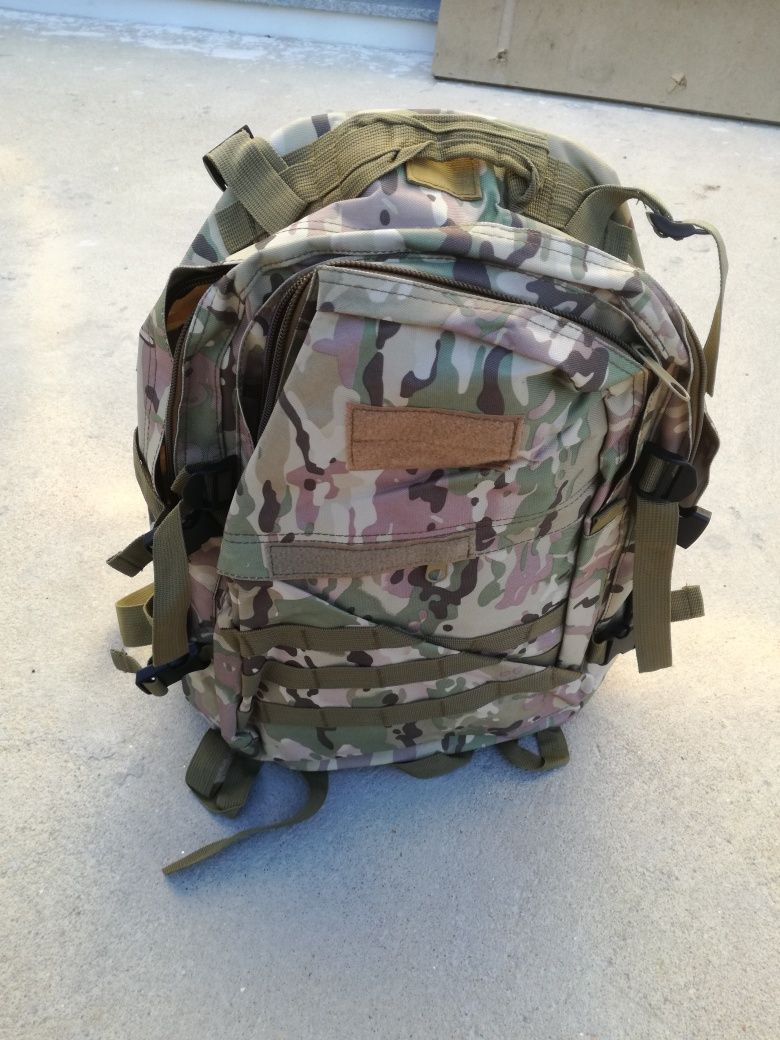 Mochila nova Camo