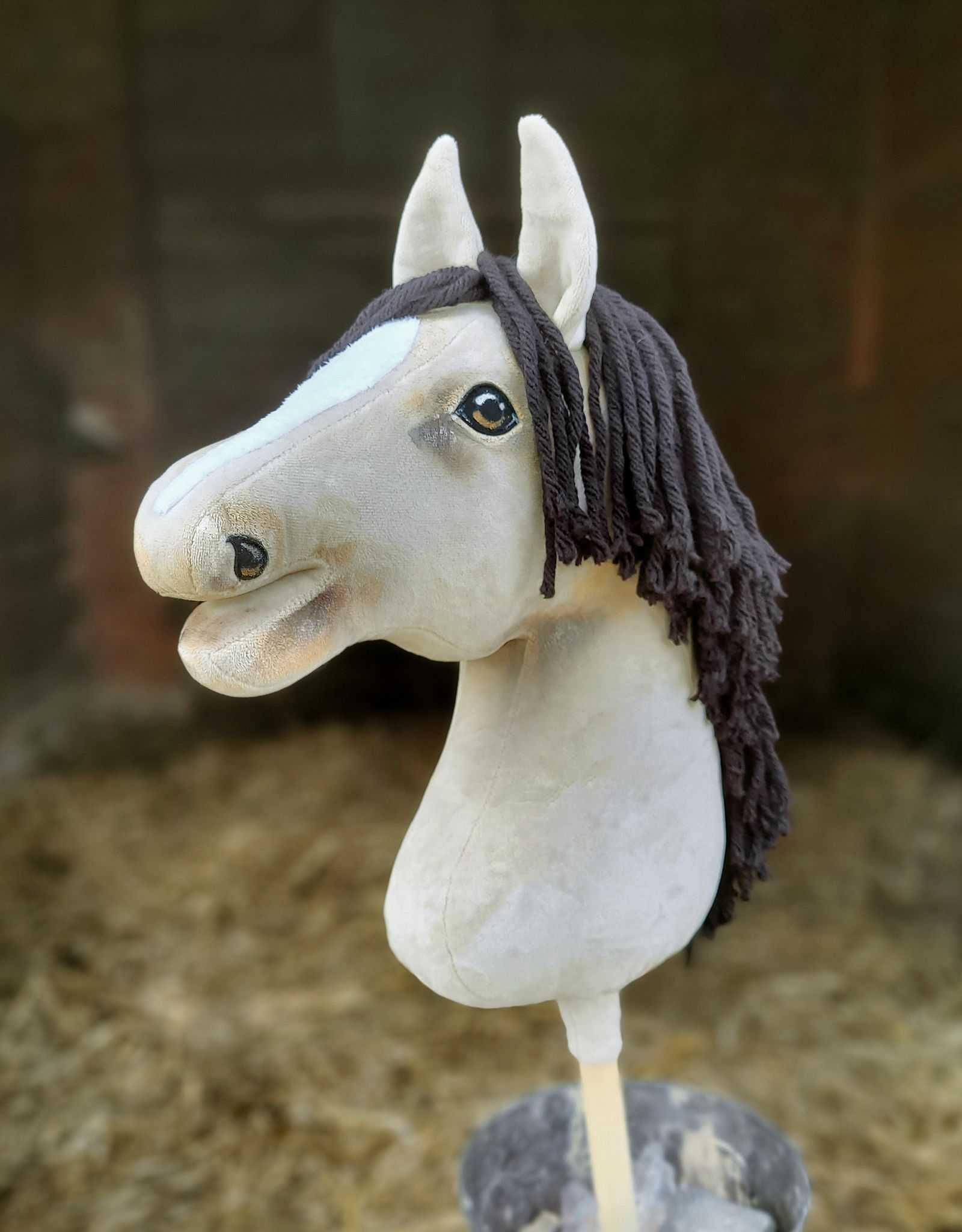 Hobby Horse Duży koń na kiju Premium - jasnobułany A3!