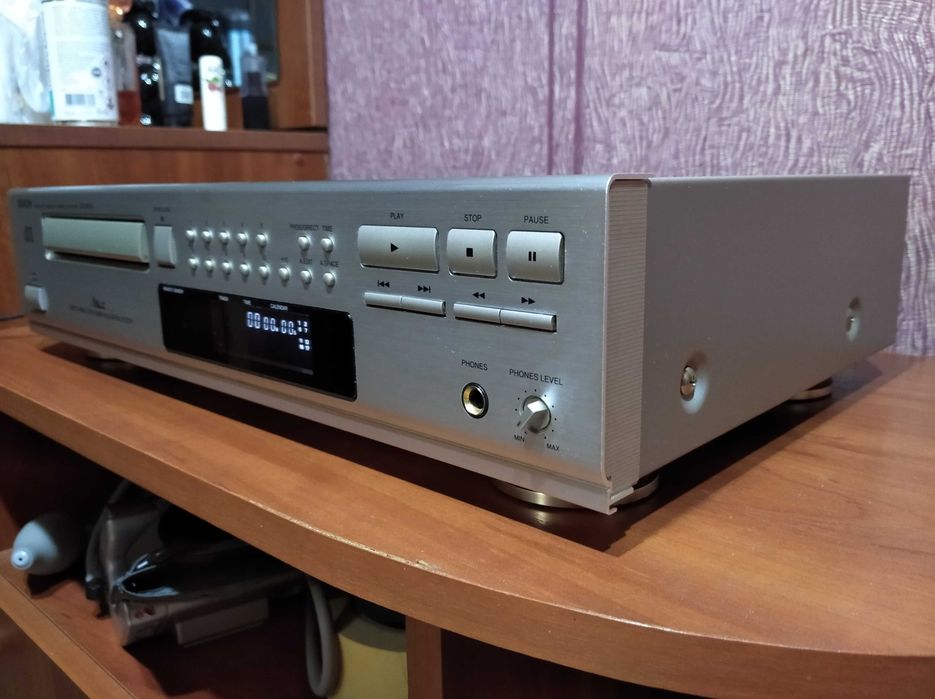 Продам cd плеер Denon dcd-625 ii