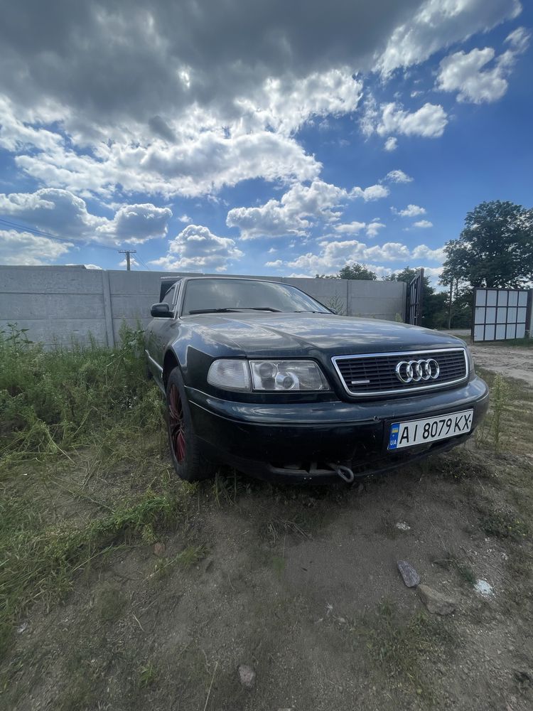 Продам Audi A8 D2