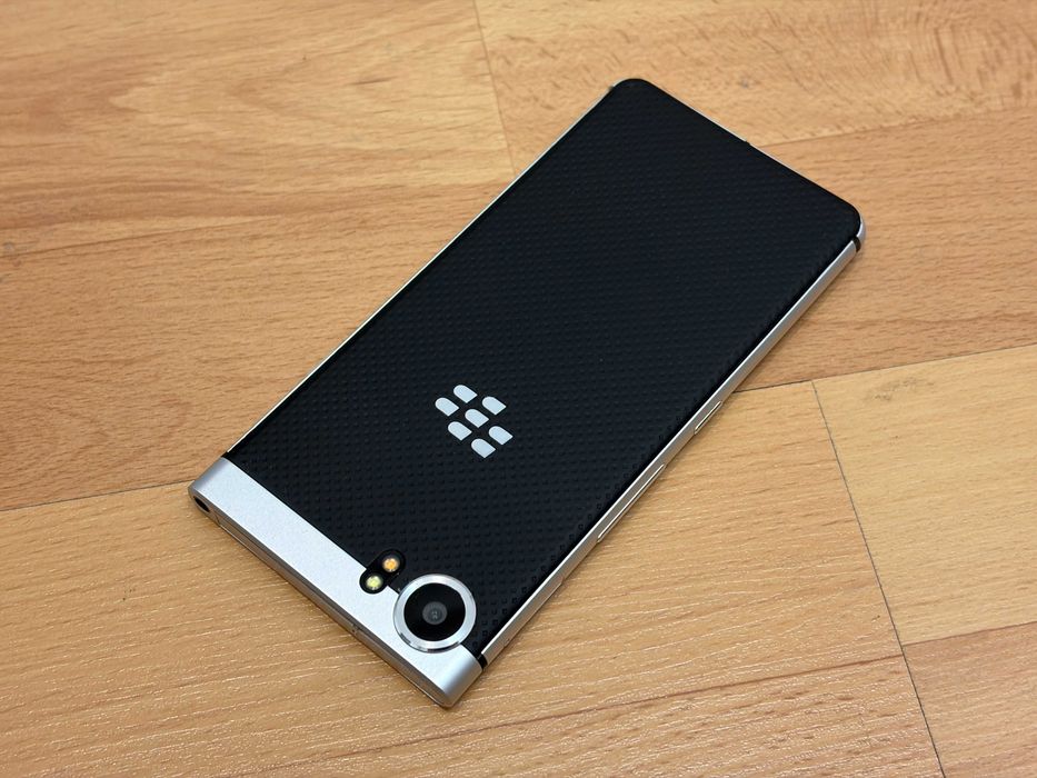 Blackberry Key One - Smartfon QWERTY - ładny stan, zestaw