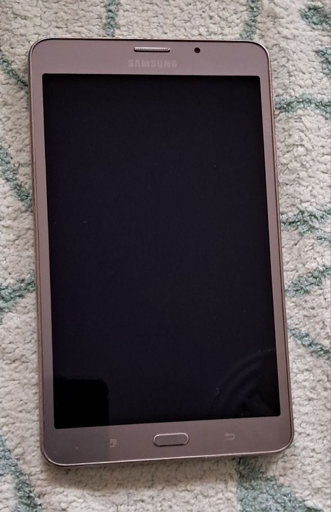 Планшет SAMSUNG.