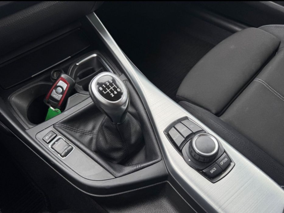 BMW série 1 118d sport line