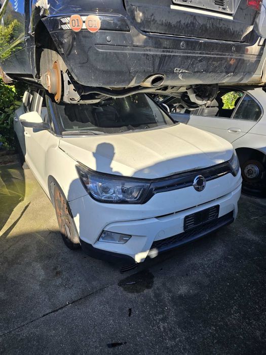 На разборку SSANG YONG TIVOLI D1.6X-051 автомат