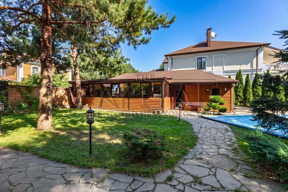 Продаж розкішного будинку в Козині