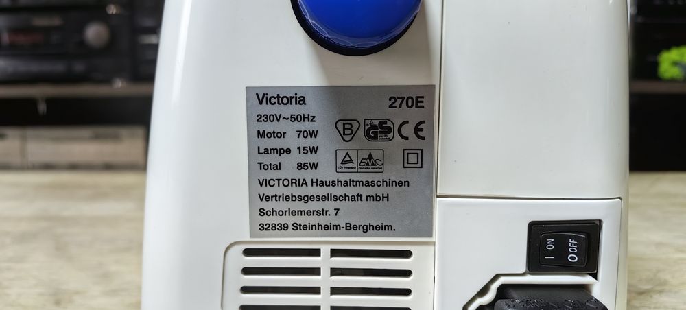 Швейна машинка Victoria 270E