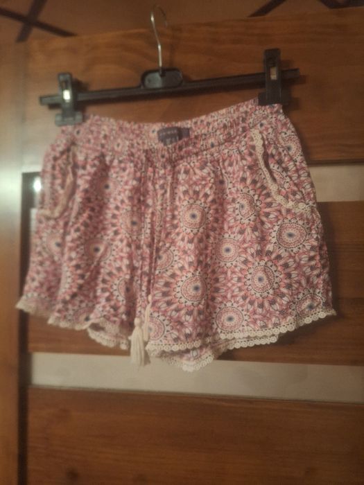 Spodenki damskie Primark rozm.XS 100%viskoza stan bardzo dobry.