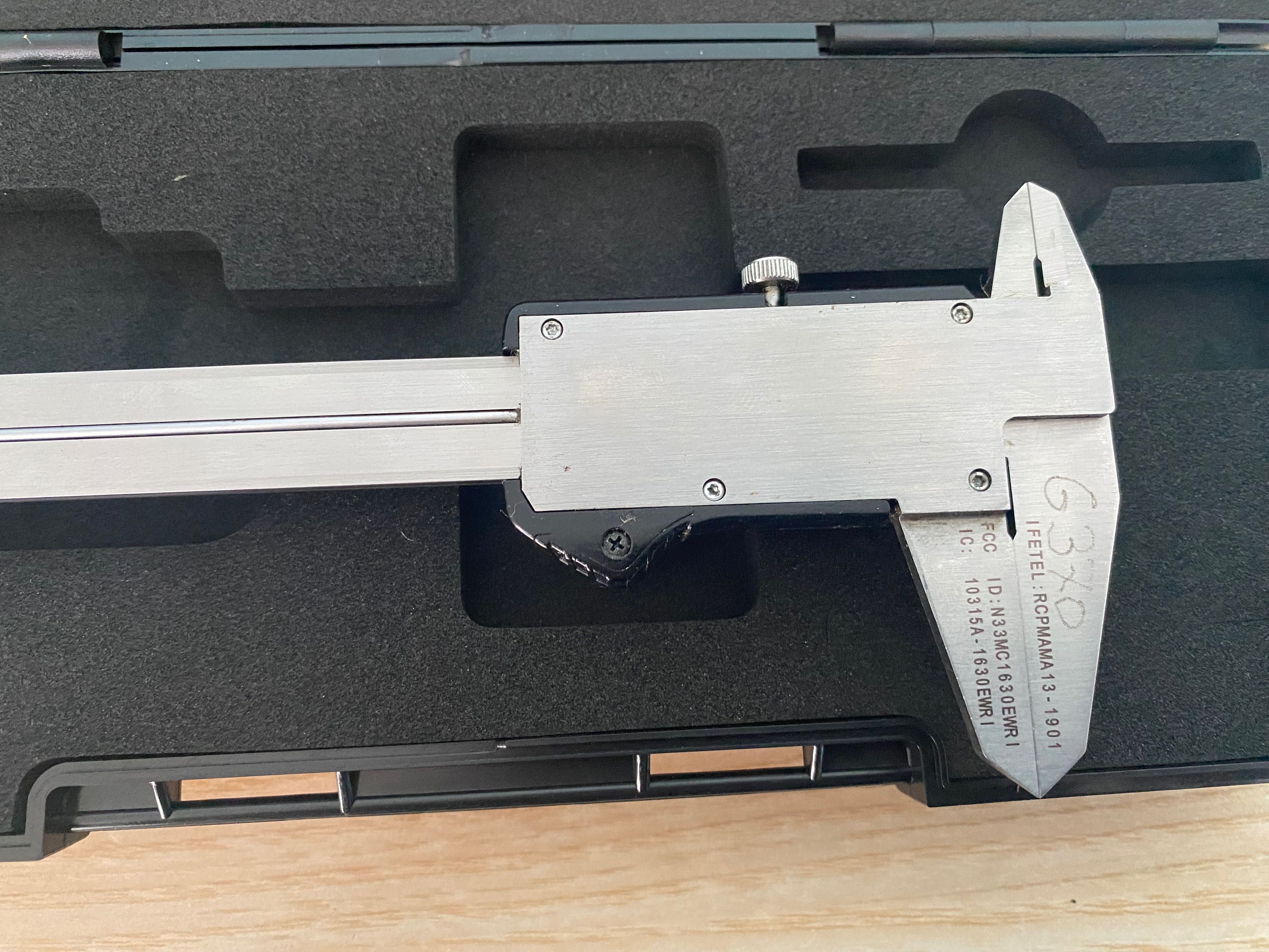 Suwmiarka elektroniczna cyfrowa 150 mm Mahr