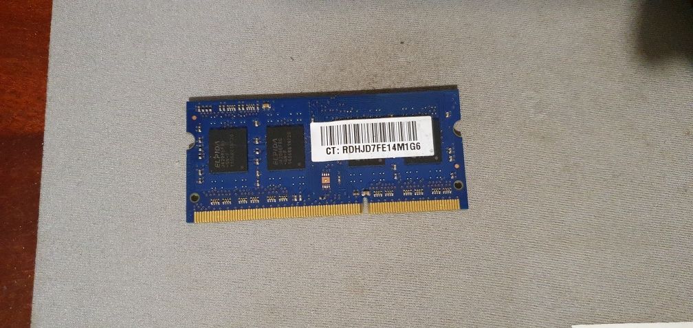 Оперативна пам'ять для ноутбука Elpida 4GB  DDR3