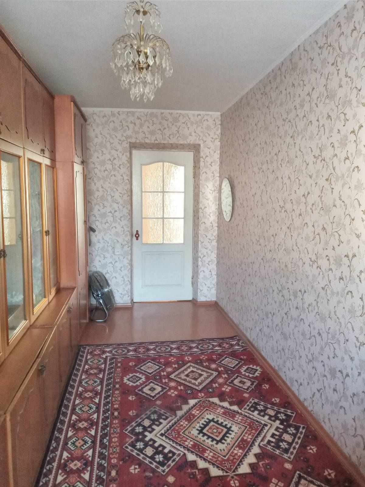 ПРОДАМ 3 комн на Соборной возле музея