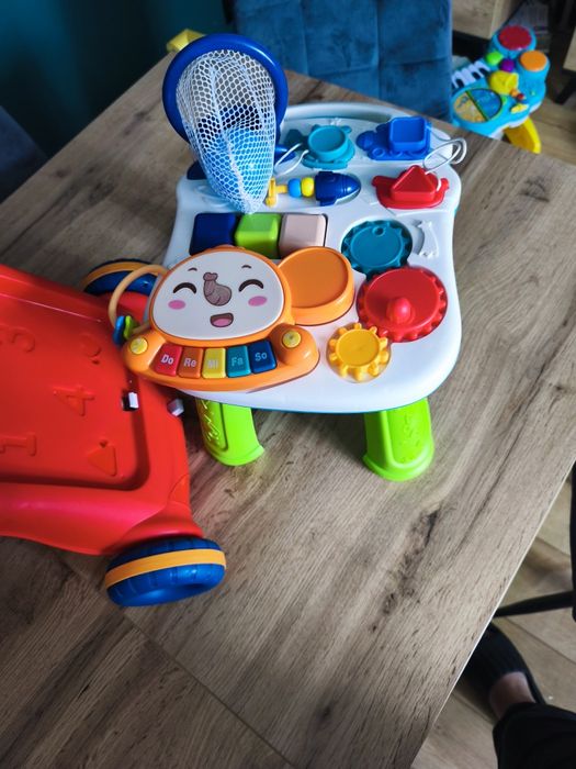 Pchacz chodzik interaktywny stolik edukacyjny 2w1