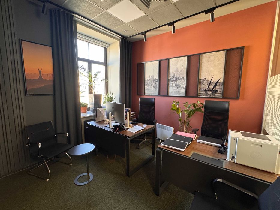 Офіс в БЦ Леонардо, метро Золоті Ворота, Театральна